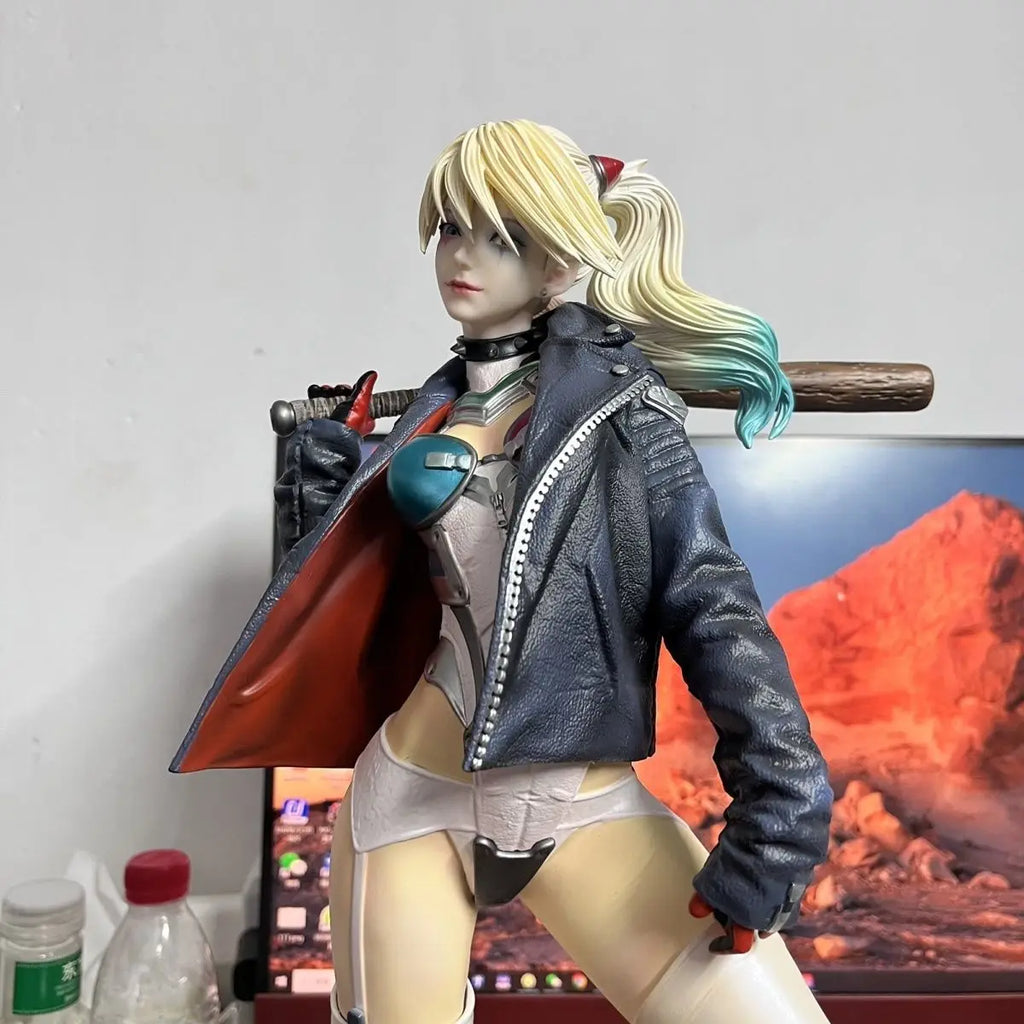 33cm Harleen Quinzel Action Figure Harley Quinn Figures Model High Quality Version The Clown'S Girl Statue Toys Birthday Gifts