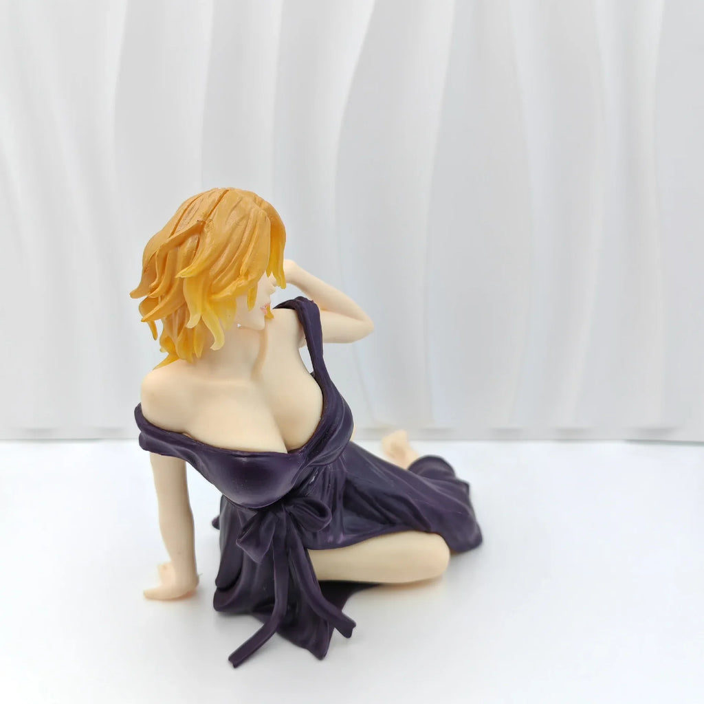 Anime Figure Matsumoto Rangiku Inoue Orihime Black Nightdress Sitting Action Modelo Kawaii PVC Statue Collection Anime Figure