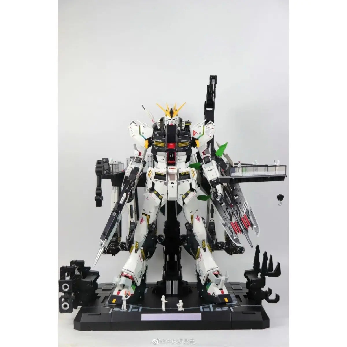 DABAN PG 1/60 Metal Structure Rx-93 V Action Figure Equipped with Floating Cannon Mecha Assembly Plastic Model Kit Collect Toys
