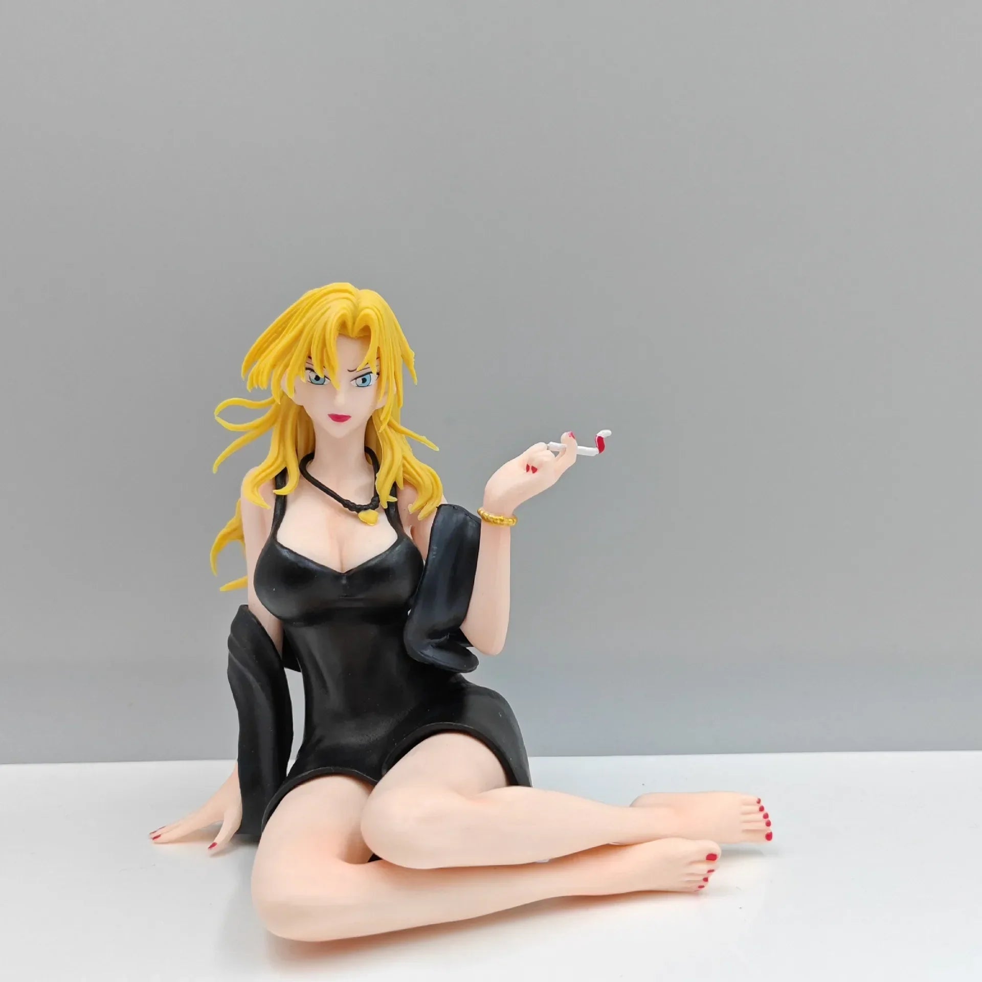 Anime Girl Figure Bell Model Vermouth Desktop Case Ornament Statue