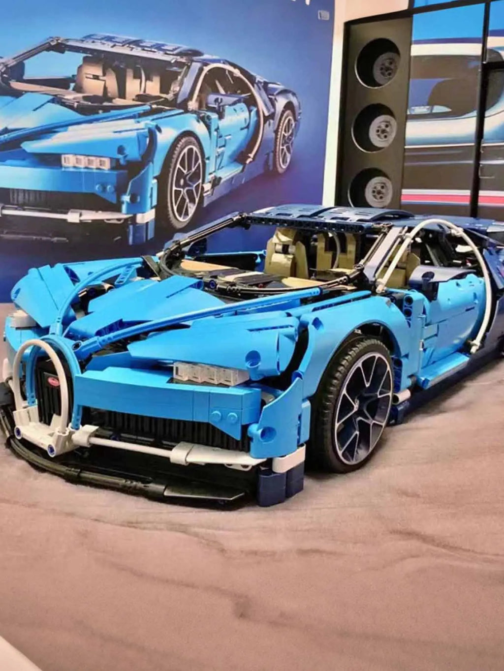 Bilibili Animation Blue Sports Car 1000+pcs Building Blocks Mechanical Assembly Model Car Toy (Static Version)