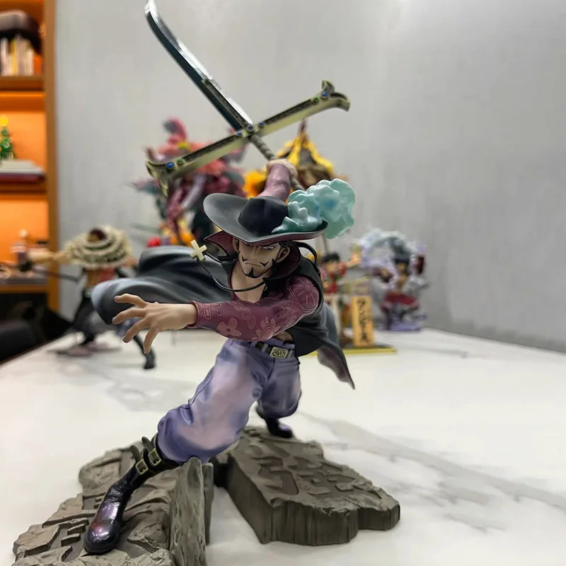 New 100% Bandai S.H.Figuarts One Piece Dracule Mihawk Hawk Eye Articulated Anime Collectible 16.5cm Pvc Action Figure Ornament