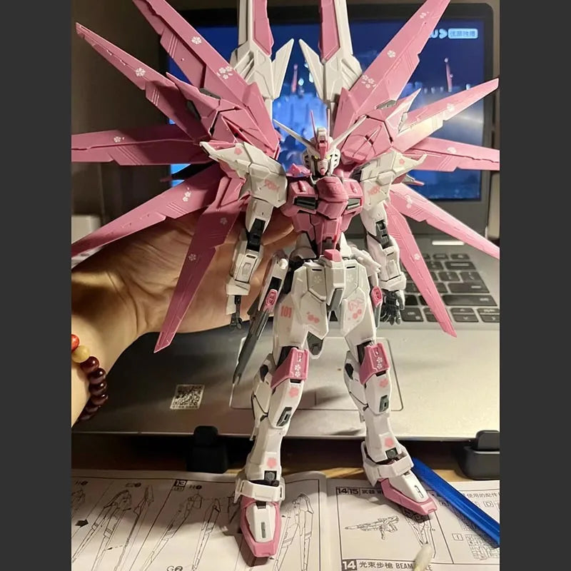 Mg Cherry Blossom Freedom 2.0 1/100 Scale Action Figure With Cherry Blossom Water Stickers Magic Change Collectible Toy Gift