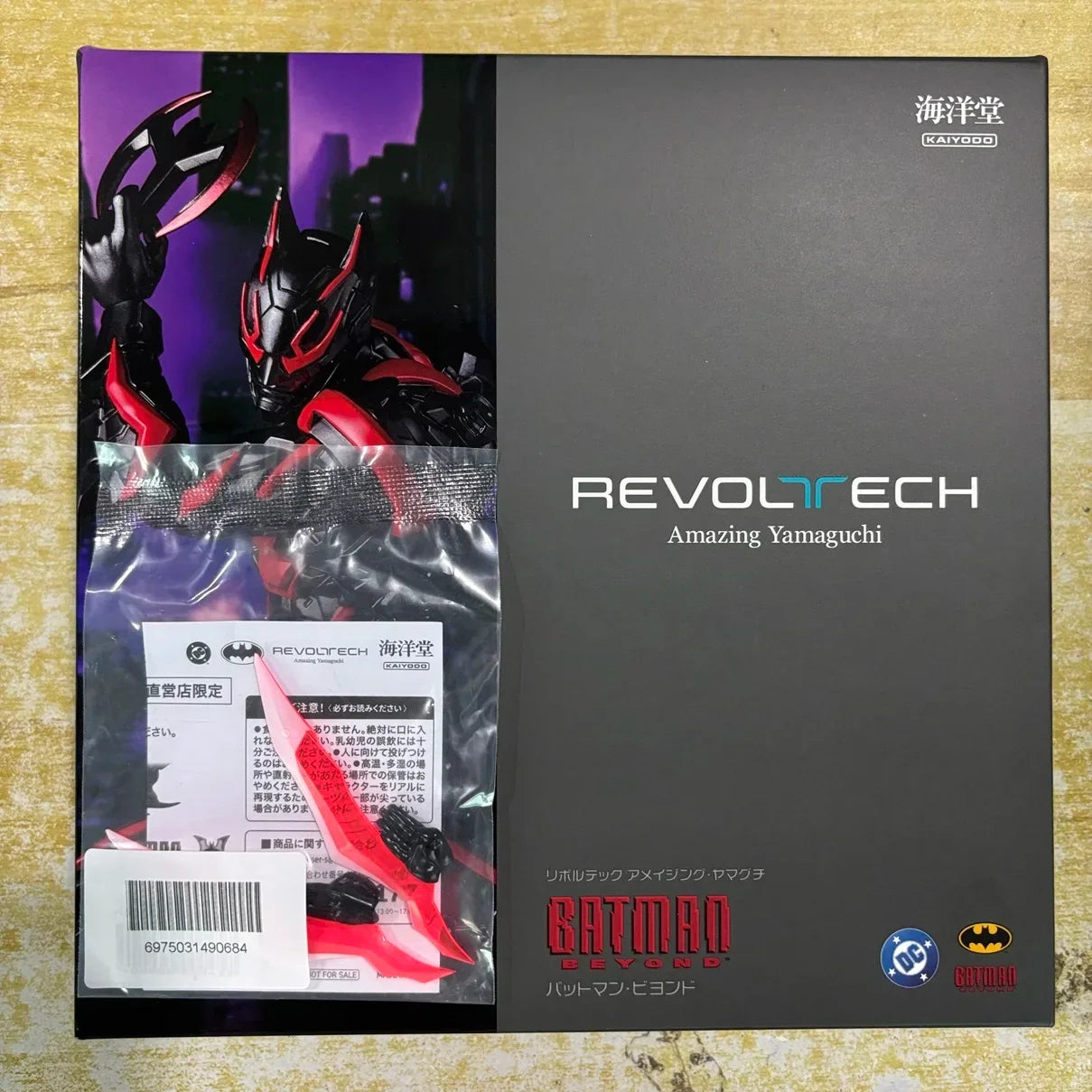 In Shock Original Box KAIYODO Amazing Yamaguchi Revoltech Batman Beyond Action Collectible Model  Assemble Toys Gift