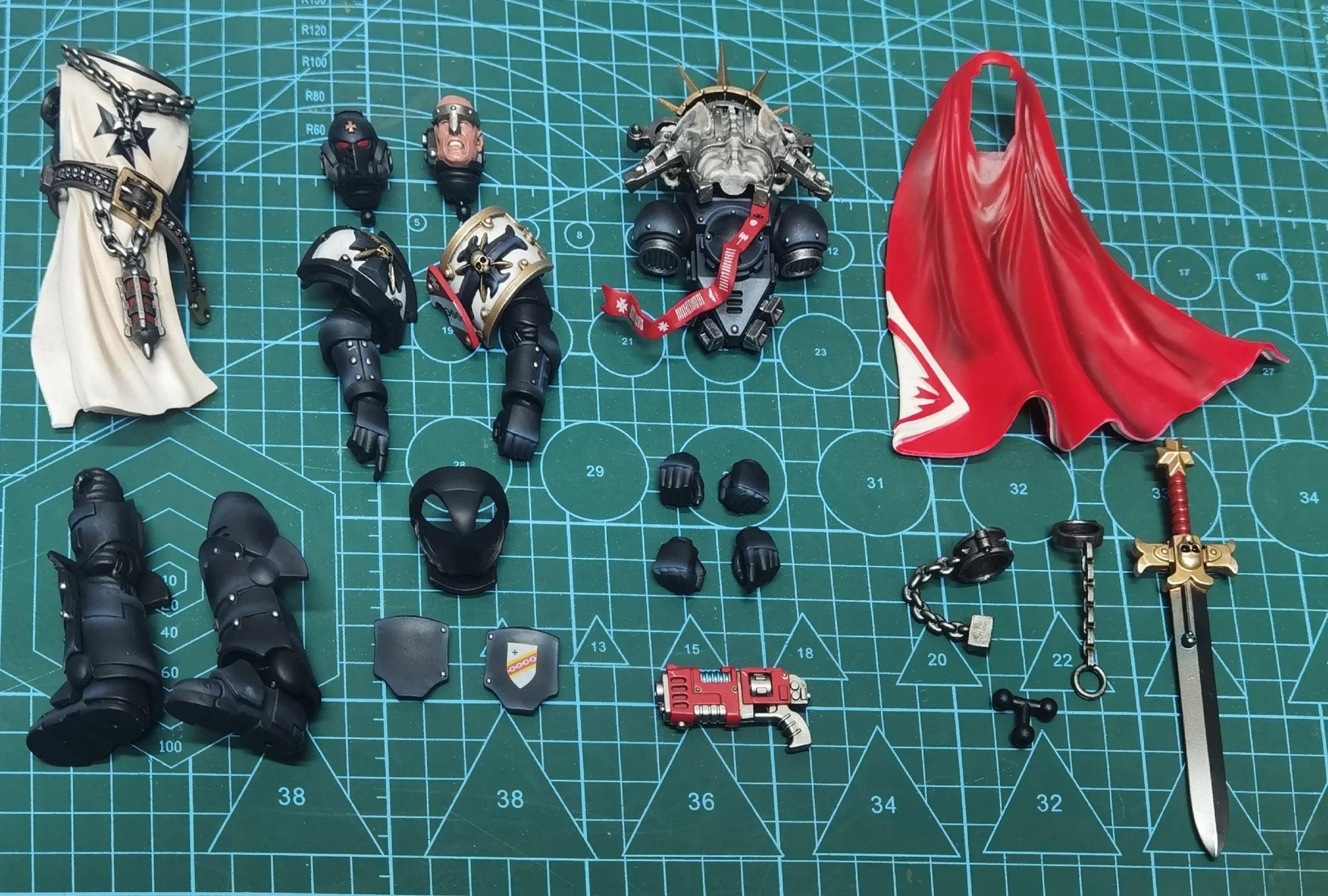 Joytoy Warhammer 40K 1/18 Action Figures Black Templars Marshal Baldeckrath 12.3cm  Model Toy