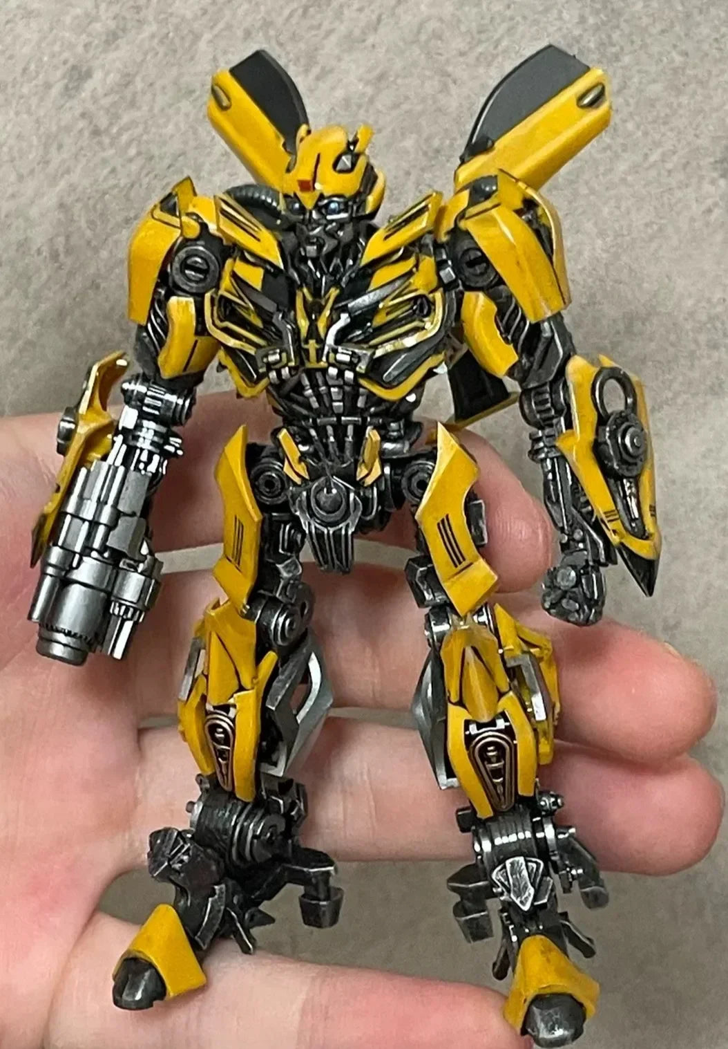 In Stock Transforming Toys Trumpeter Smart Kit SK07 TF5 Bee Glue-free Movable Assembly Model Car Robot Movable Dolls Gifts