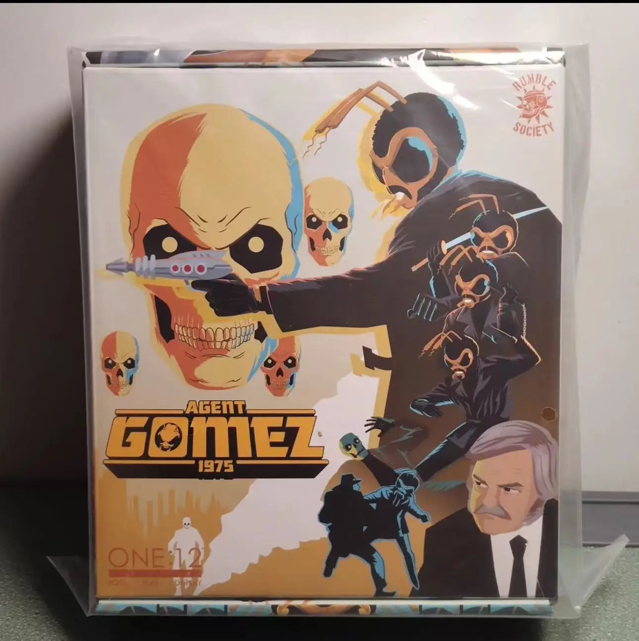 Mezco Ant-Man Agent Gomez 1975 Gold Label Limited Edition 6-Zoll bewegliche Stofffigur