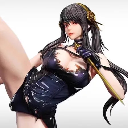 Spy X Family Yor Forger Battle Version Model Figure 32cm Anime Fighting Sexy Beautiful Girl Figure Game Collectible Doll Gift
