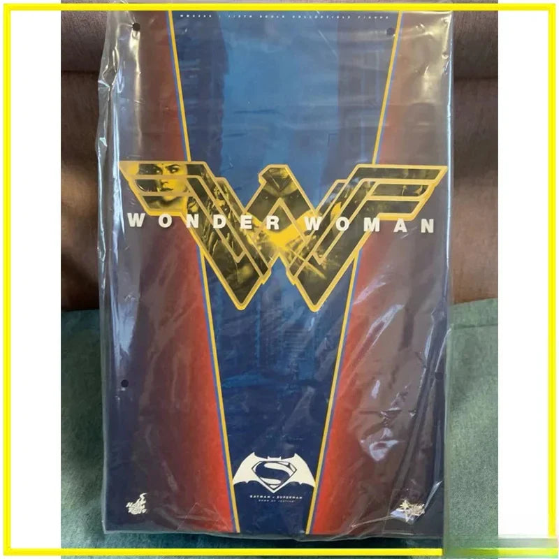 Spot Sale100% Original HOTTOYS HT MMS359 BVS WONDER WOMAN Auf Lager Anime Sammlerfiguren Mol Toysauf Lager