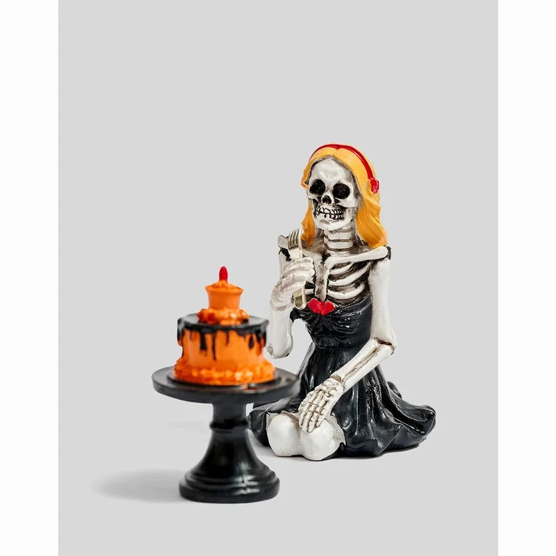 Novelty Gift Groom Bride Newlyweds Cake Girl Skull Dark Halloween Family Desktop Decoration Office Desktop Handmade Decoration