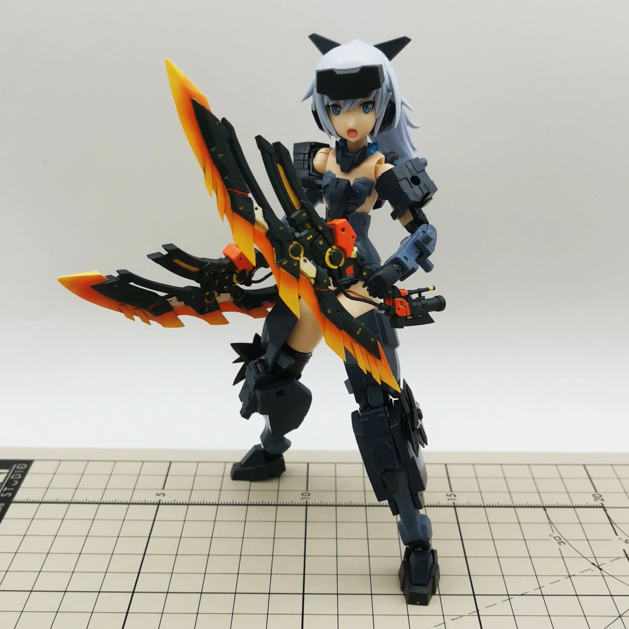 【No Figure】1/12 Scale Female Warrior Resin 3D Unpainted Accessor Mechanical Sword  Fit Kotobukiya Model For Collection