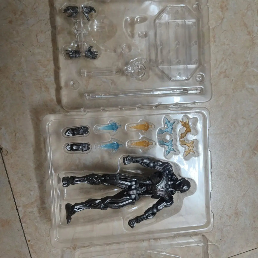 17cm Ultron Action Figure Avengers Kaiyodo Amazing Anime Figurine Pvc Ko Models Customized Soilder Statue Collectible Toy Gift