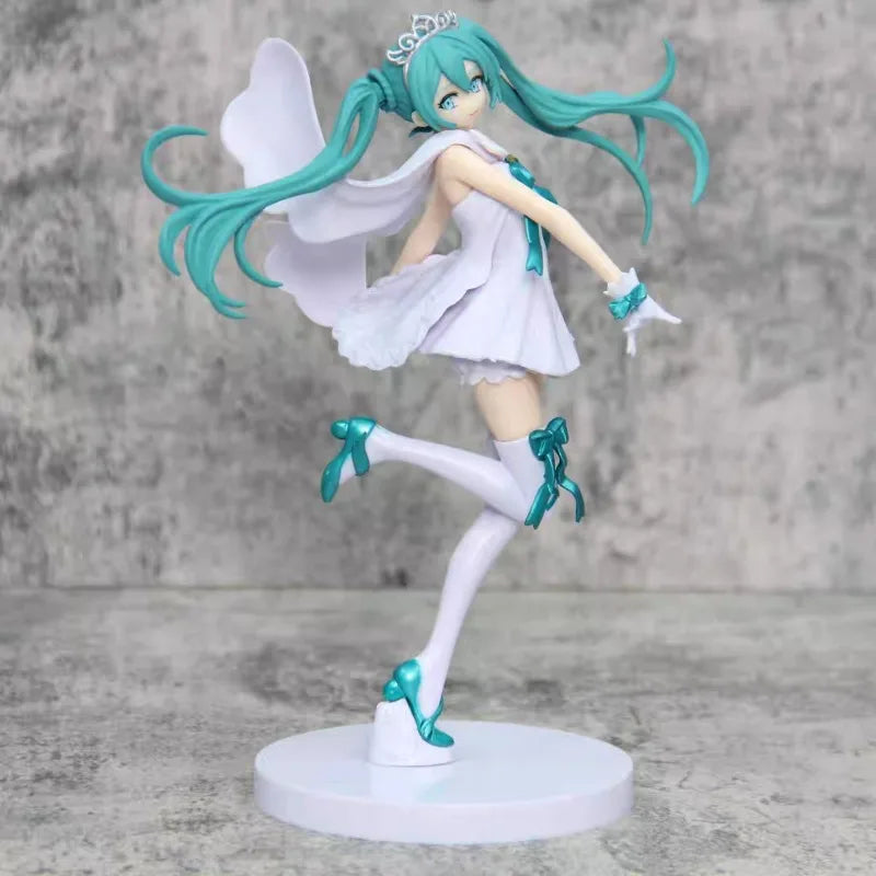 Sweet Hatsune Miku new cute creative anime doll figure model children's toys desktop fashion decoration ornaments holiday gifts