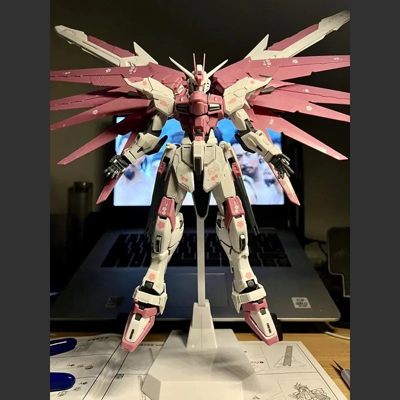 Mg Cherry Blossom Freedom 2.0 1/100 Scale Action Figure With Cherry Blossom Water Stickers Magic Change Collectible Toy Gift