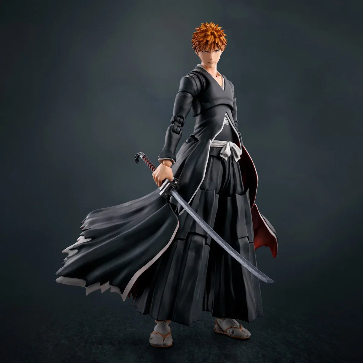 Bandai Genuine Bleach Anime Model Kits Kurosaki Ichigo Getsuga Tensho Toys SHF Action Figure Assembly Model Gift for Kids School