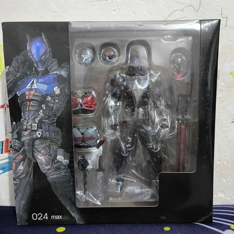 Revoltech Yamaguchi Black Panther Figure 024 Bruce Wayne Arkham Knight Figure King of Wakanda Action Figure Model Batman Toy