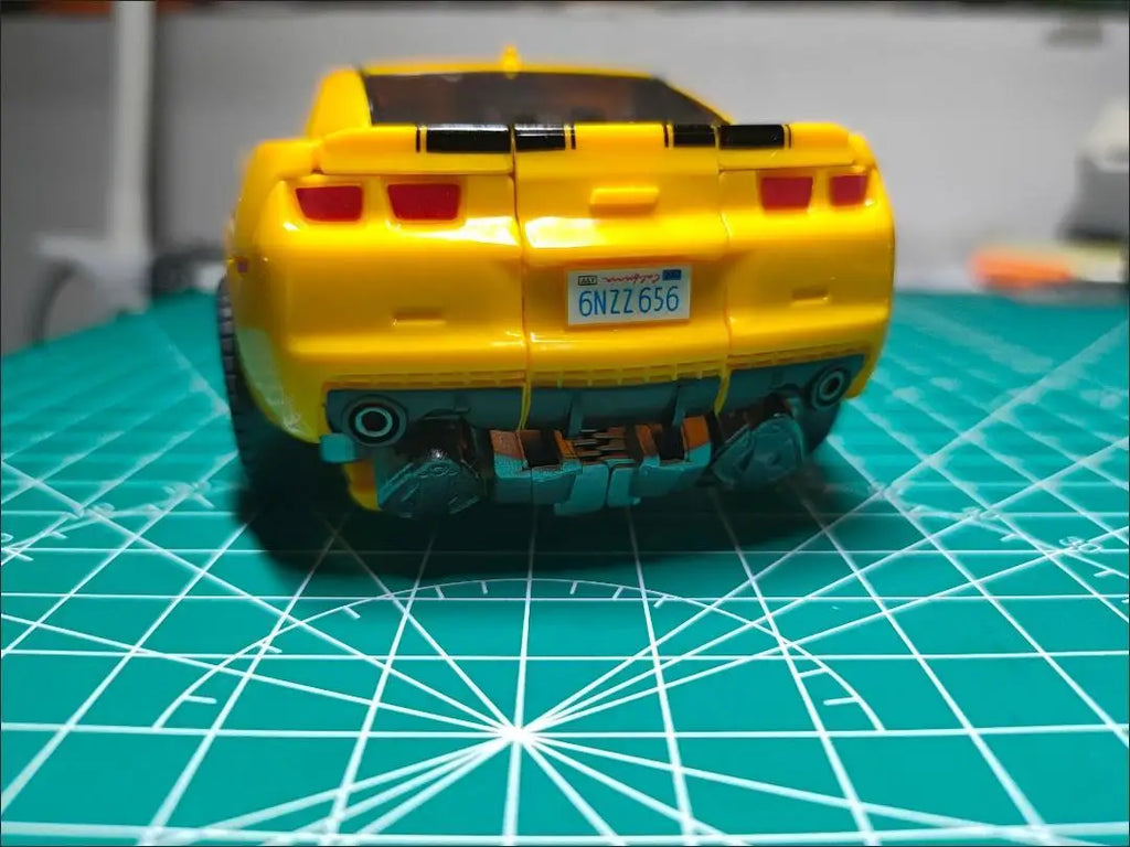 Deformation Toys Car LTS03C Hornet Warrior Action Figure Transformation Robot