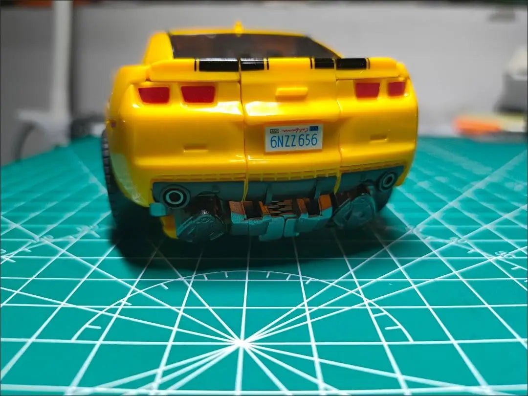Deformation Toys Car LTS03C Hornet Warrior Action Figure Transformation Robot