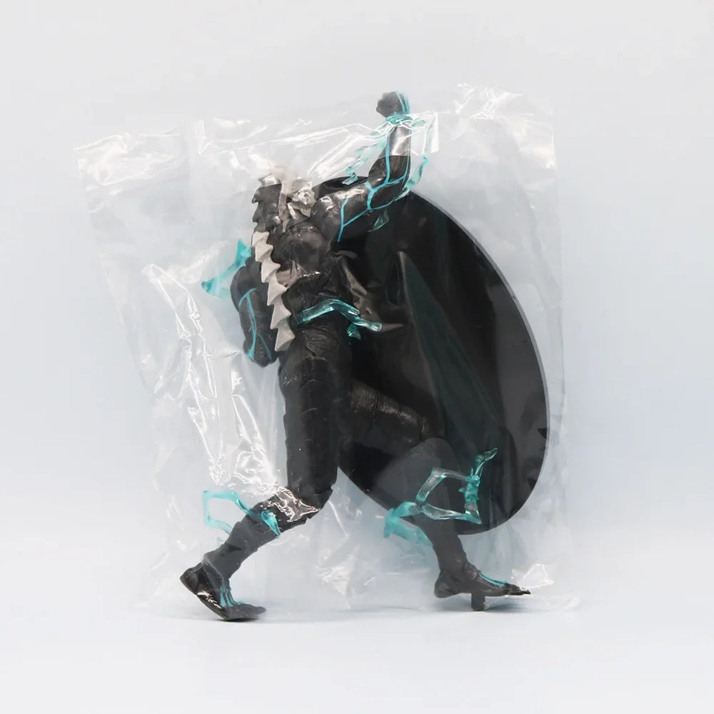 19.5CM Anime kaiju No.8 Figure Monster Anime Characteristics of Standing Posture And Punching Model Toy Gift Action Figure PVC