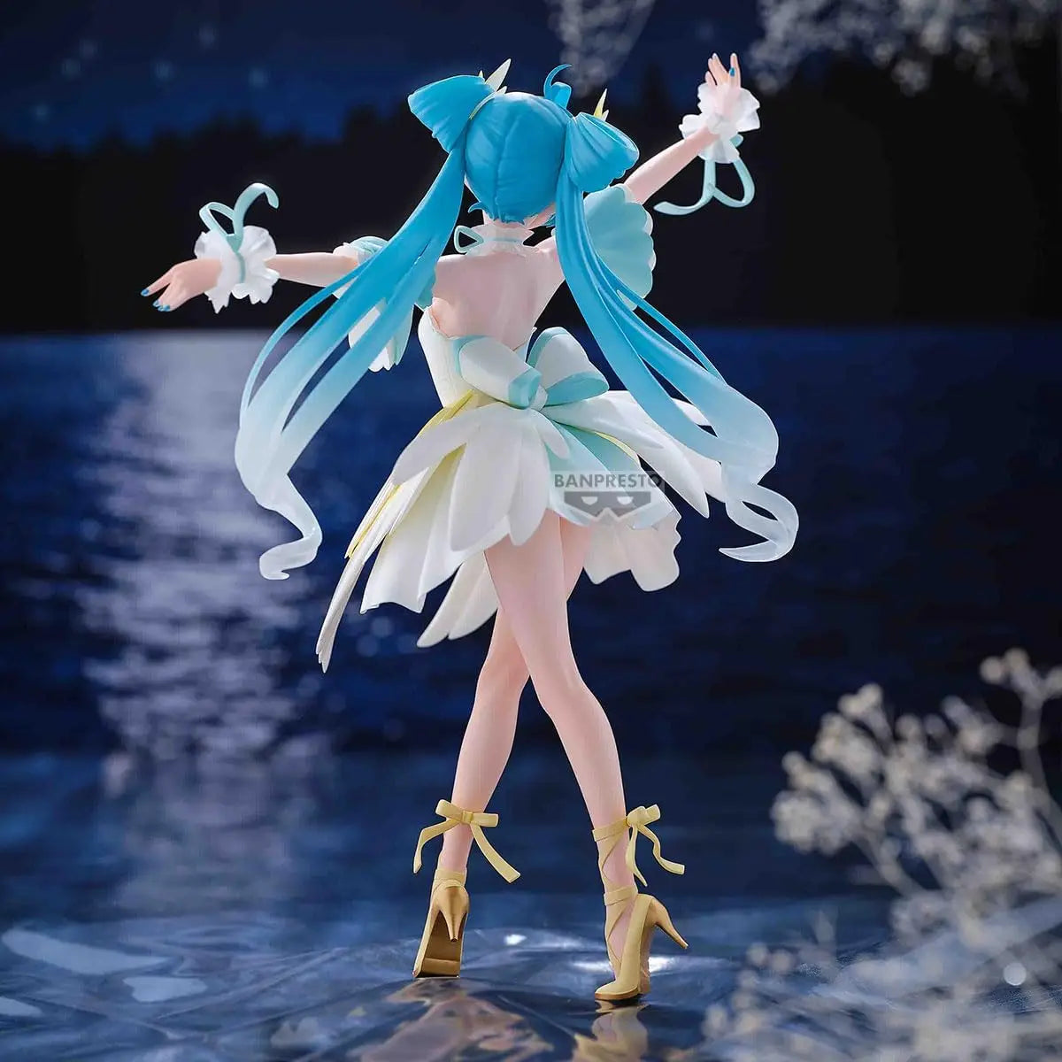 Judai Original Bandai Banpresto Vocaloid Hatsune Miku Classical Tuning Swan Lake Evolve PVC Action Figure Model Toys