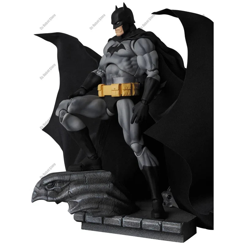 Original Hot Sale MAFEX 126 Batman HUSH Black Version Anime Collectible Action Figure Model Gift Toy in Stock