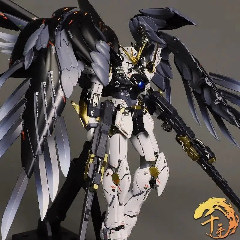 Bandai new MG Spring Macaron Pink Cherry Blossom Freedom 2.0 Up to Black Snow Hime Assembled Thousand Hand Gradient Gift
