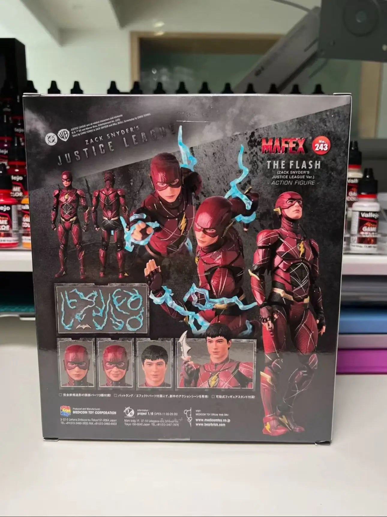 Mafex No.243 The Flash Justice League Zack Edition