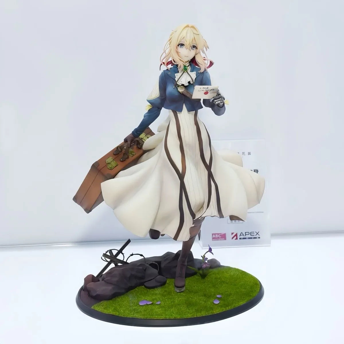 27cm Violet Evergarden Anime Figures Beautiful and Pure Girl Gk Model Desktop Ornament Decorations Best Rare Gifts for Children