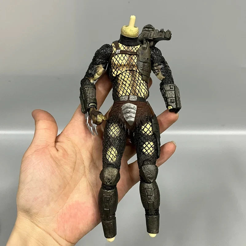 NECA Alien Vs Predator 7 Inch Action Figure  Body Model DIY Assembly Fighting Dog Toy Collectible Statue PVC Material