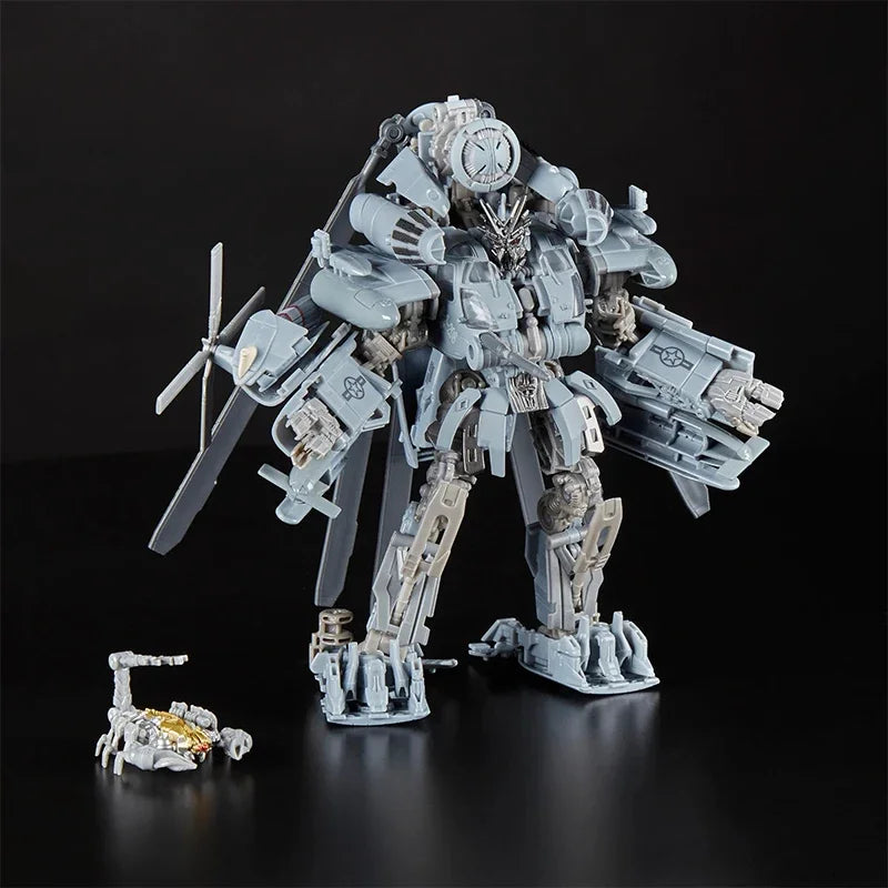 100% In Stock Original Hasbro SS08 Decepticon Blackout L Autobot Robot Model Anime Collection Toys Action Figures