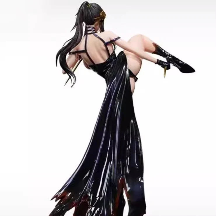 Spy X Family Yor Forger Battle Version Model Figure 32cm Anime Fighting Sexy Beautiful Girl Figure Game Collectible Doll Gift