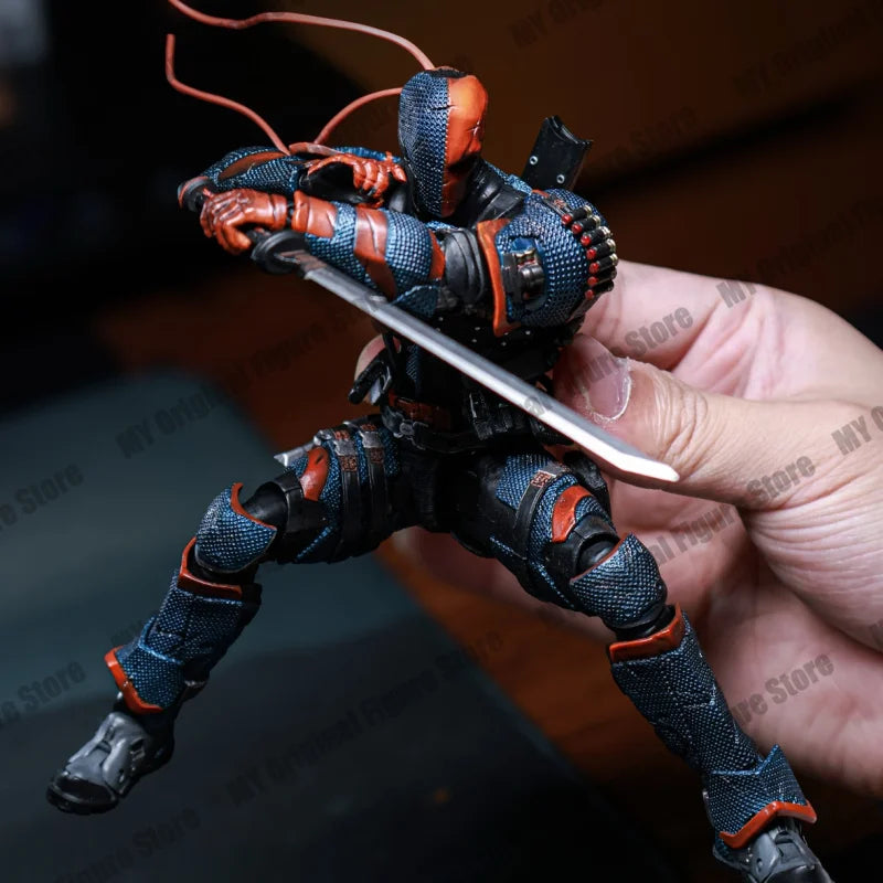 IN STOCK LPZZ Deathstroke Arkham Knight Figure V8.04 Suit Batman Action Figures 002 DC Multiverse Superman 1/12 Statue Gift