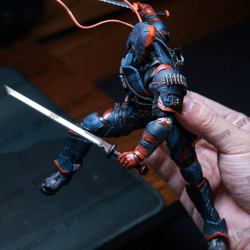 IN STOCK LPZZ Deathstroke Arkham Knight Figure V8.04 Suit Batman Action Figures 002 DC Multiverse Superman 1/12 Statue Gift