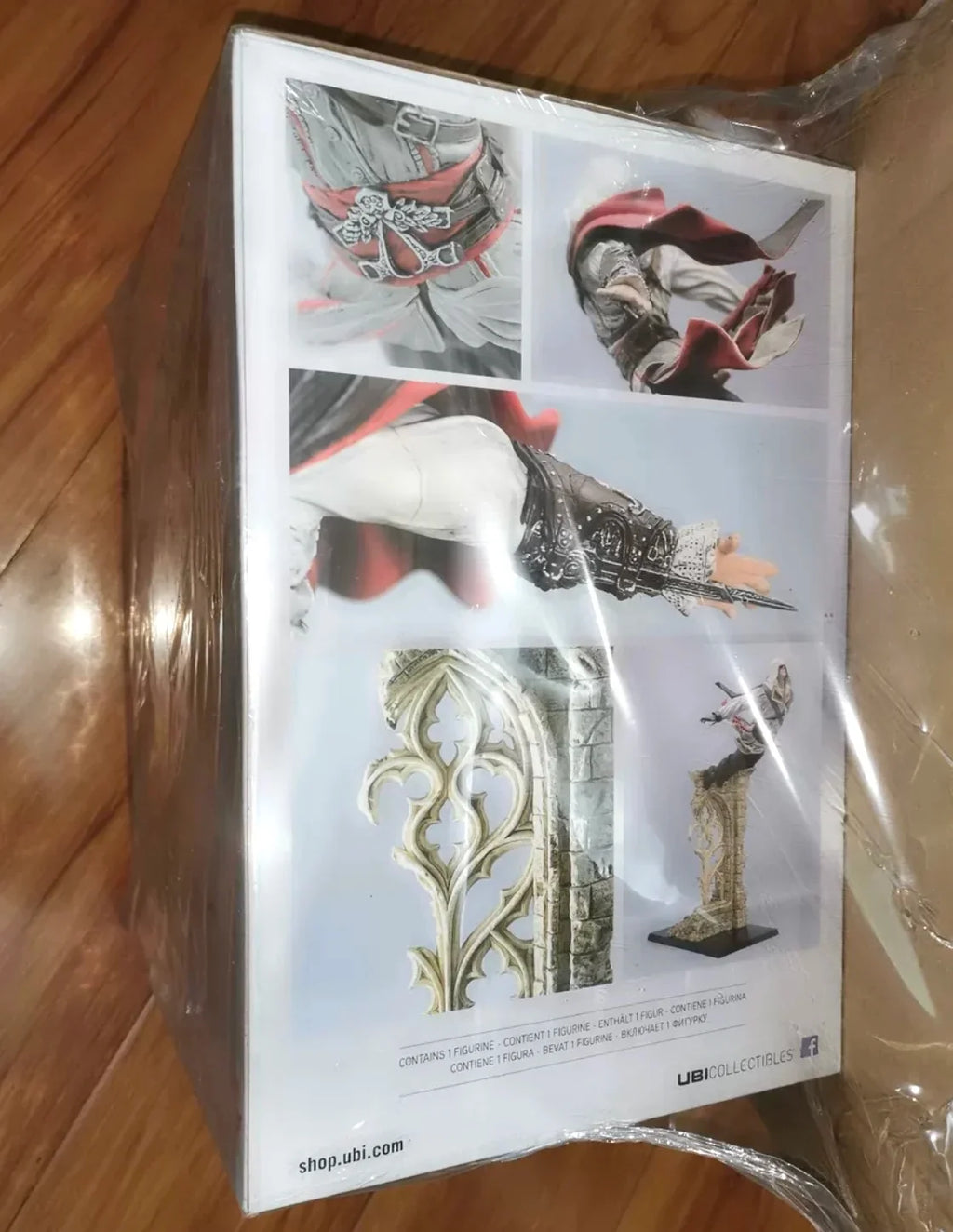Original Genuine  Ezio Auditore da Firenze Leap of faith Handmade Statue Ornaments Collection Fan Gifts