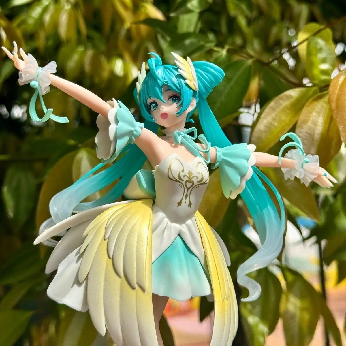 13cm Hatsune Miku Anime Figure Miku Dance Swan Lake Action Figure Pvc Ko Model  Desktop Cute Collection Girl Toy Gift