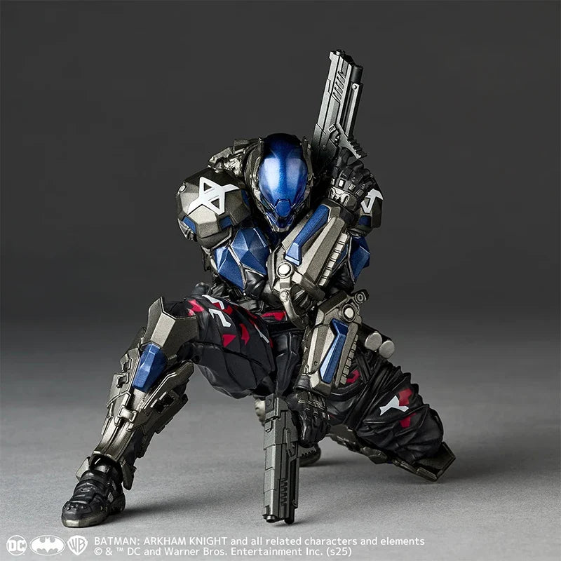 Original Kaiyodo Revoltech Amazing Yamaguchi Batman Arkham Knight Ver 1.5 In Stock Anime Action Collection Figures Model Toys