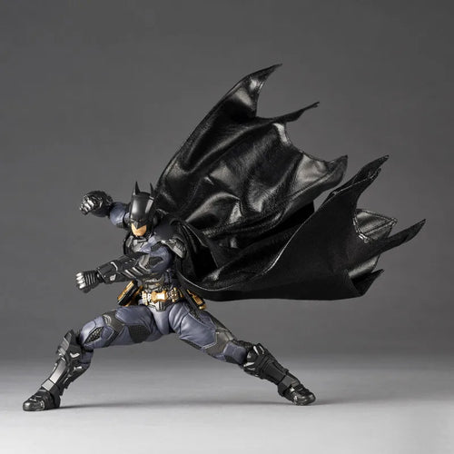 100% Original Kaiyodo Batman Arkham Knight Amazing Yamaguchi Revoltech NR038 Batman Genuine In Stock Figure Model Toys