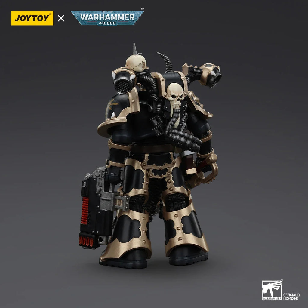 JOYTOY Warhammer 40K 1/18 Action Figure Chaos Space Marines Black Legion Chosen with Lightning Claws Collectible Model Toy Gift